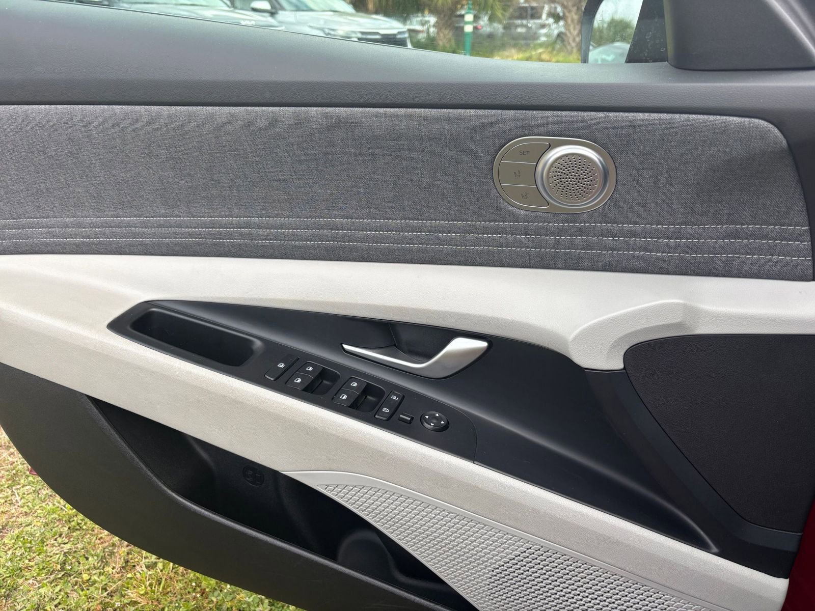 Used 2025 Hyundai Elantra Limited image 21