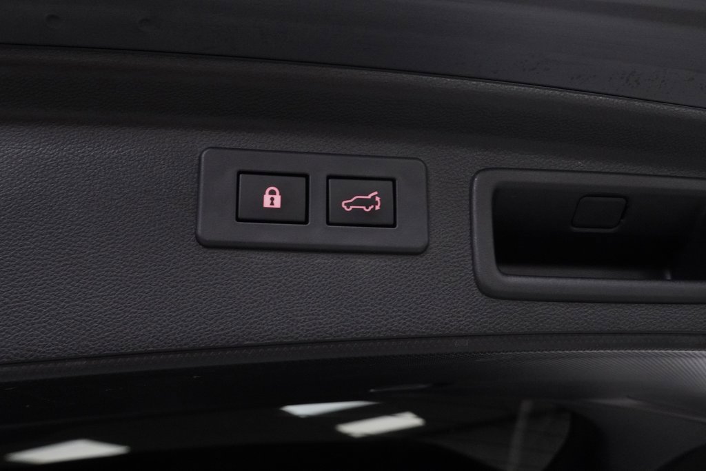 Used 2021 Subaru Forester Touring image 38