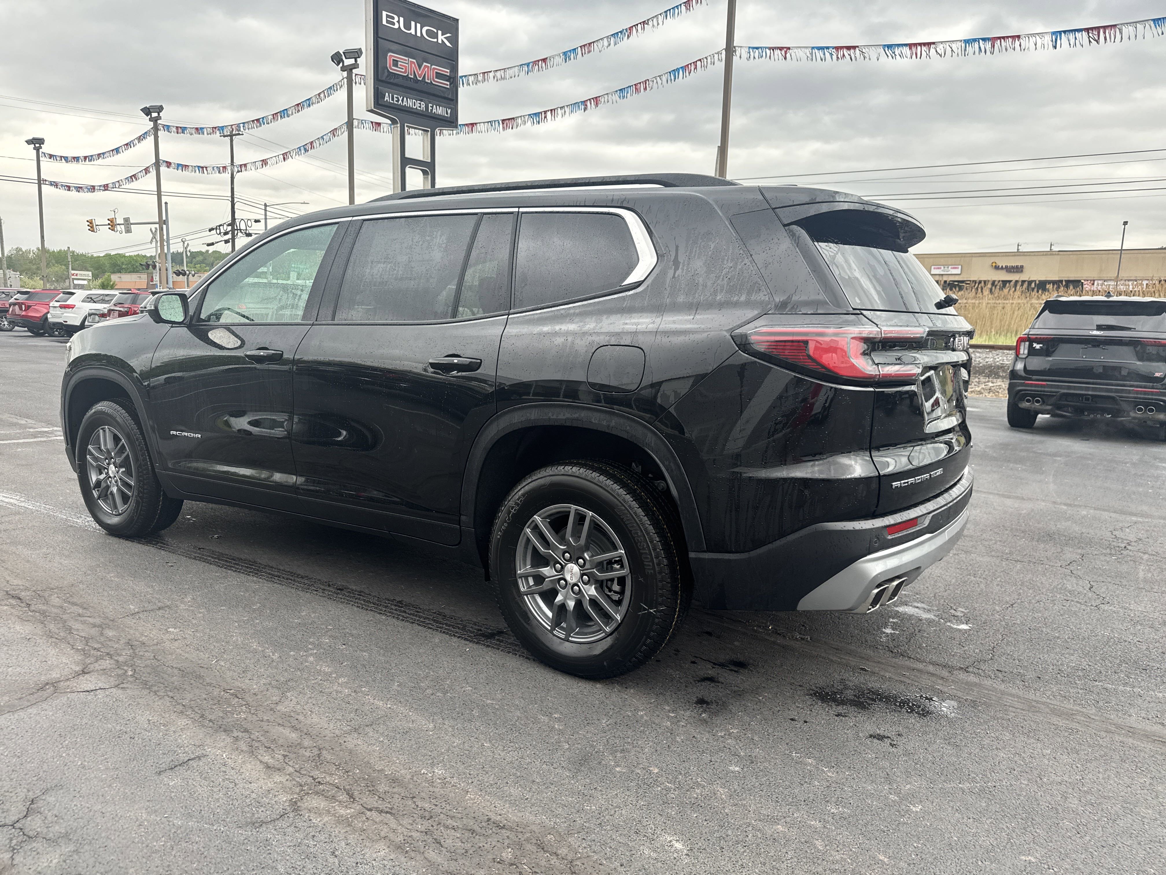 New 2025 GMC Acadia Elevation image 6