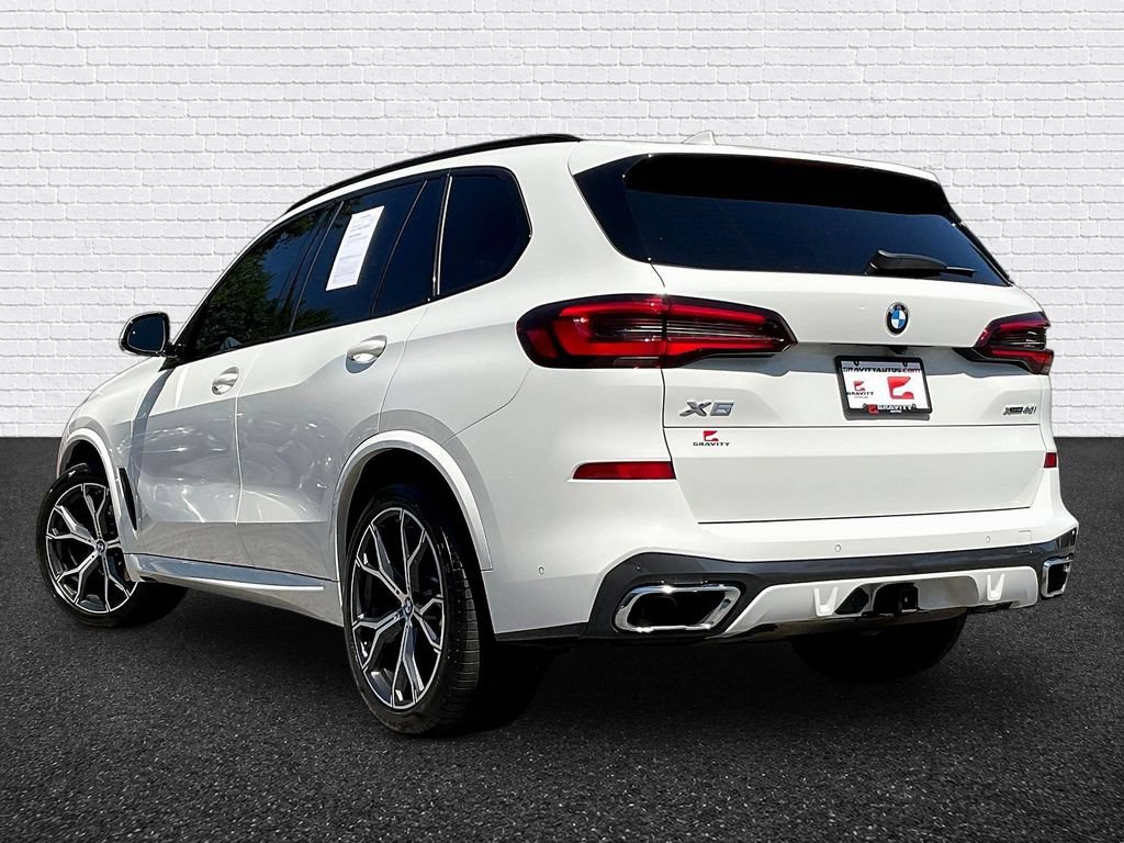 Used 2022 BMW X5 xDrive40i w/ M Sport Package AWD/4WD image 4