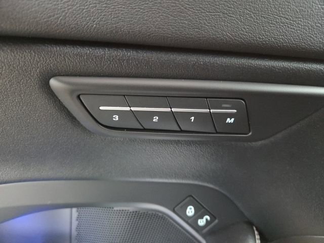 Used 2018 Jaguar E-PACE R-Dynamic HSE image 10