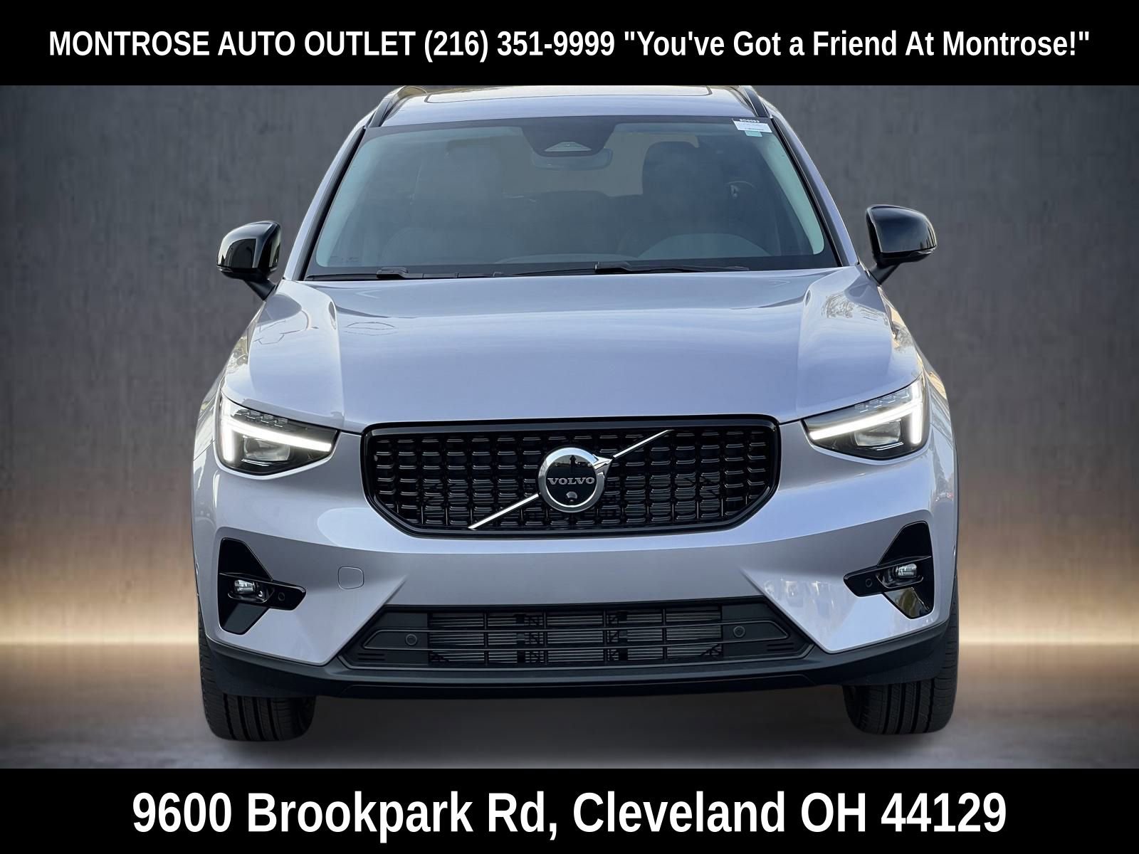 New 2026 Volvo XC40 B5 Plus w/ Protection Package Premier image 8