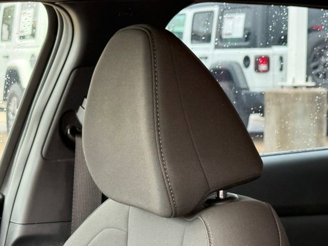 Used 2025 Hyundai Elantra Sport image 14