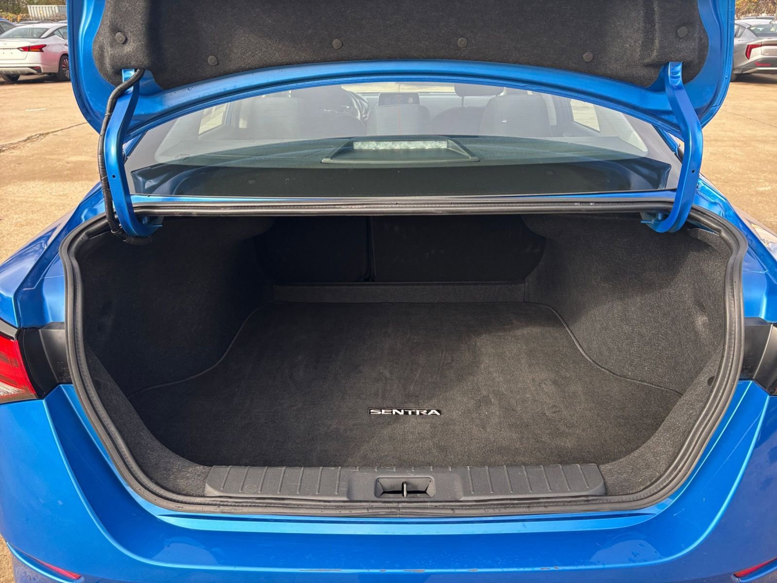 Used 2025 Nissan Sentra SV image 29