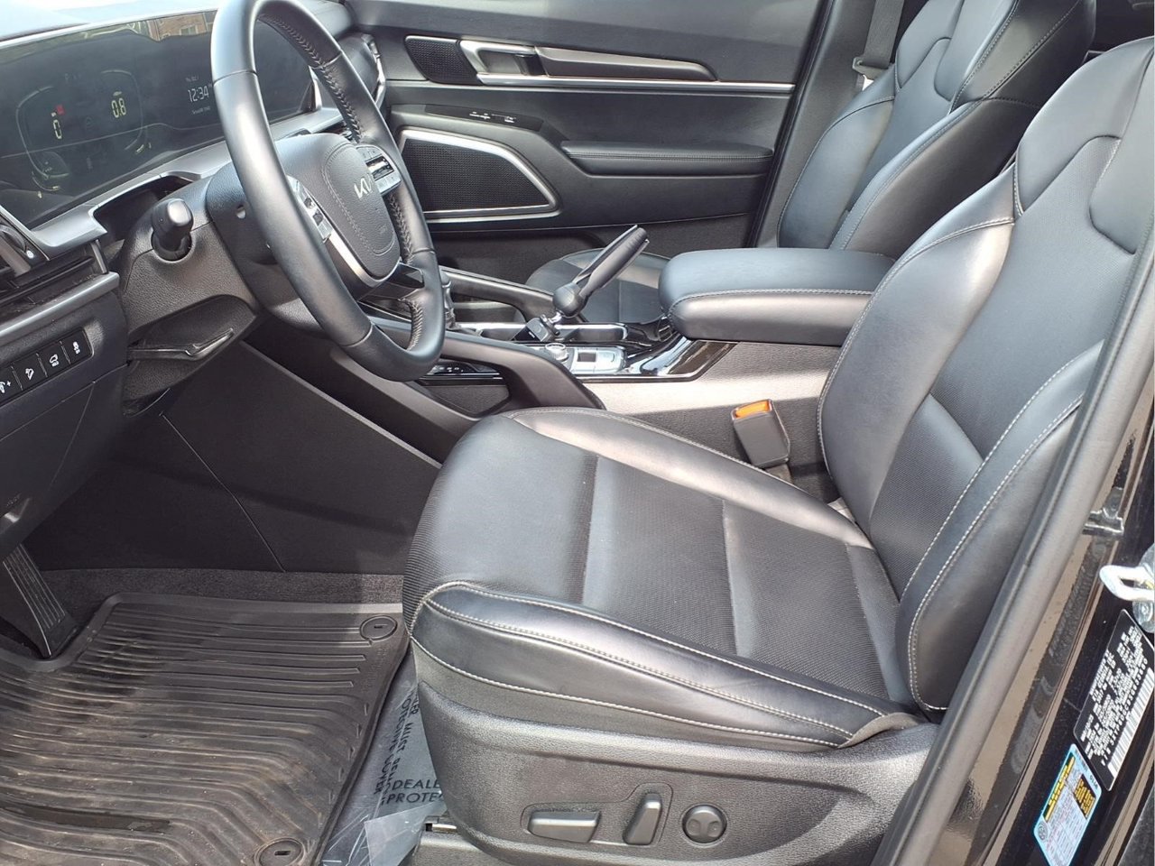 Used 2025 Kia Telluride S AWD/4WD image 13