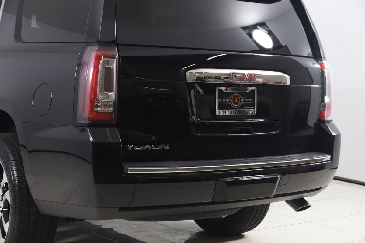 Used 2018 GMC Yukon Denali w/ Denali Ultimate Package AWD/4WD image 25