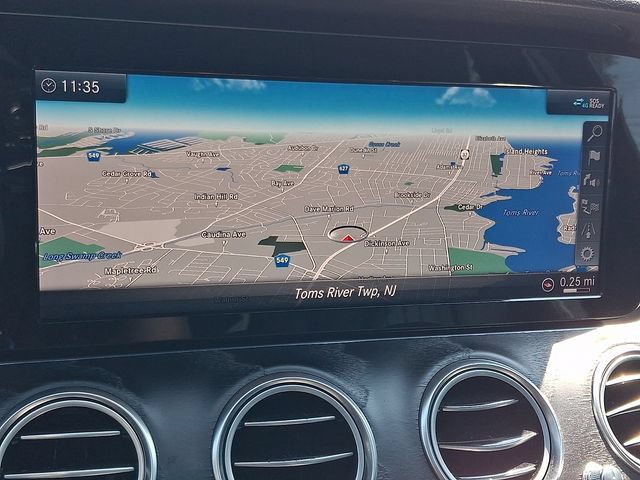 Used 2019 Mercedes-Benz E 300 4MATIC image 17