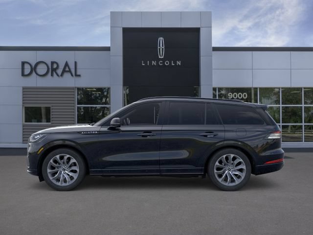 New 2026 Lincoln Aviator 2WD w/ Jet Appearance Package image 3