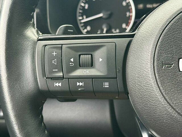 Used 2023 Nissan Pathfinder SL FWD image 30