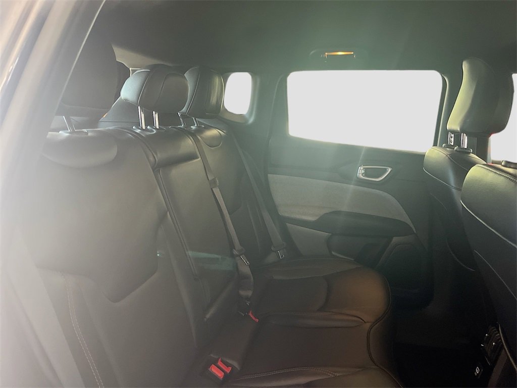 Used 2023 Jeep Compass Latitude image 25