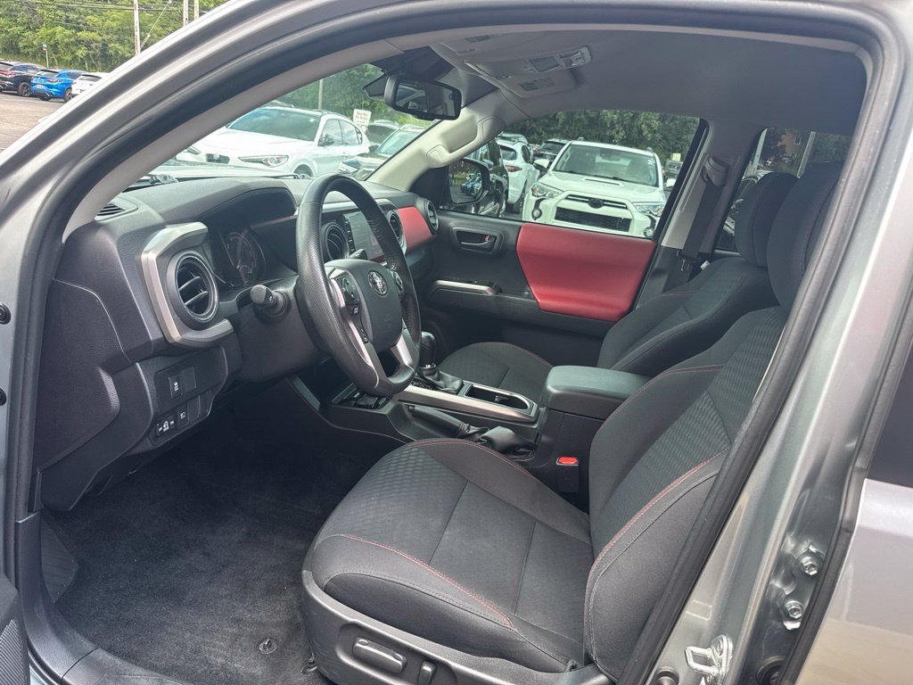 Used 2023 Toyota Tacoma SR5 AWD/4WD image 27