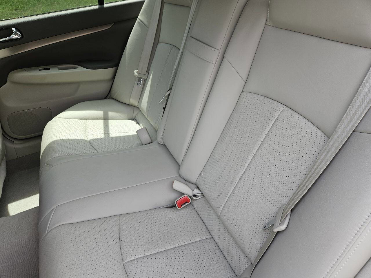 Used 2015 INFINITI Q40 AWD w/ Navigation Package image 13