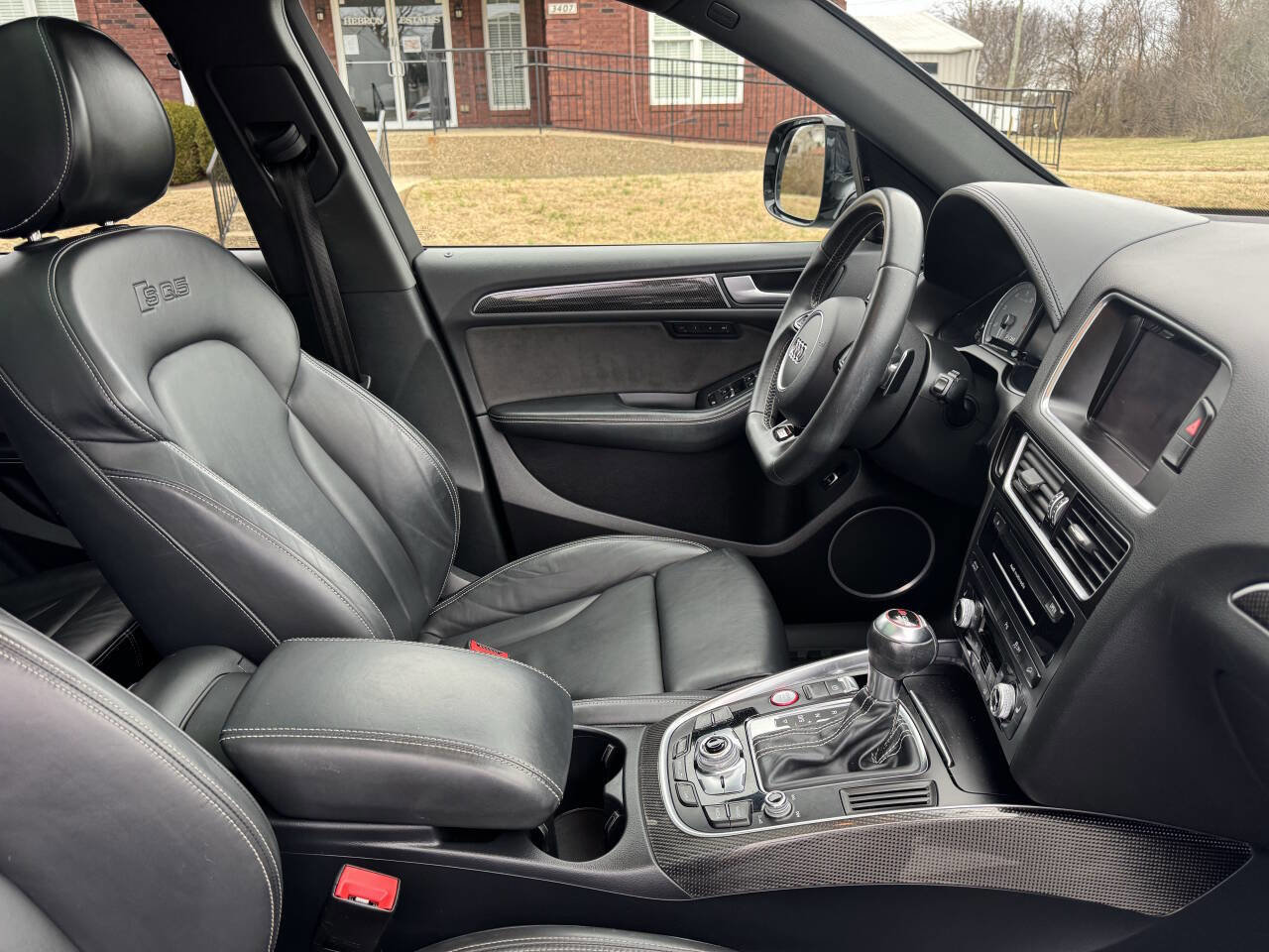 Used 2017 Audi SQ5 Premium Plus w/ Technology Package image 25