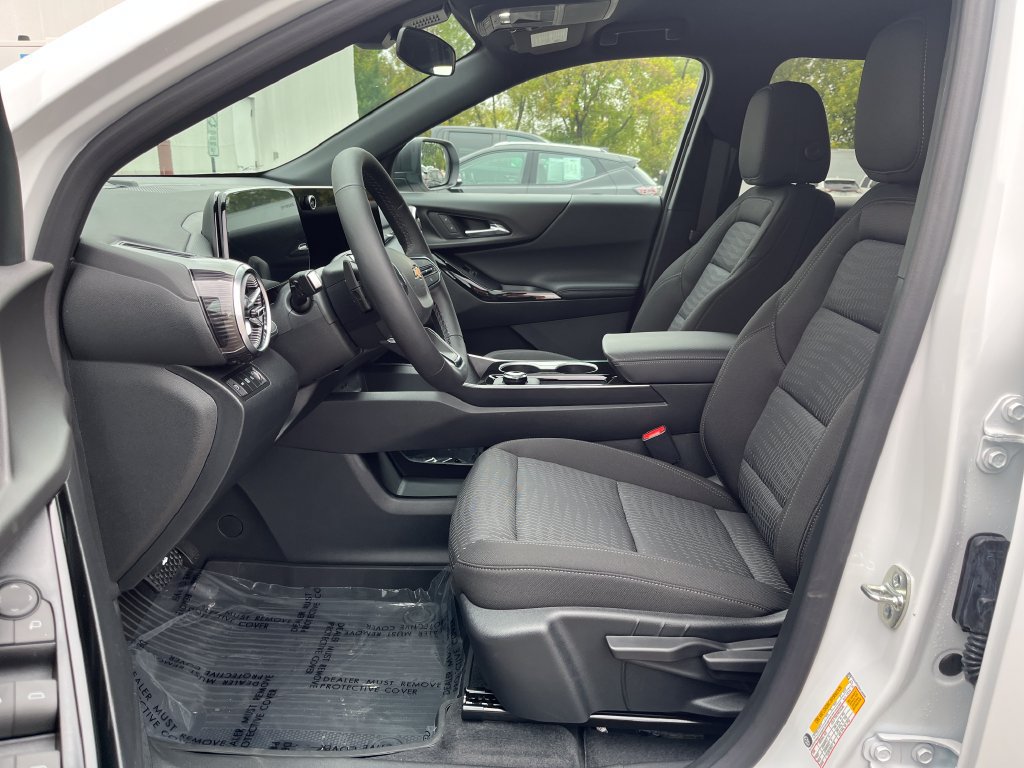New 2027 Chevrolet Equinox LT w/ LPO, Floor Liner Package AWD/4WD image 9