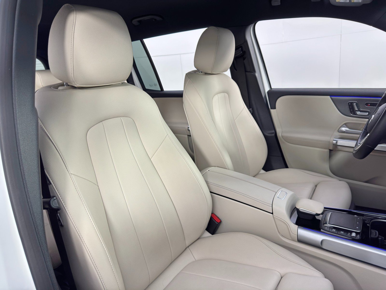 Used 2023 Mercedes-Benz EQB 250+ EQB 250+ w/ Exclusive Package image 39