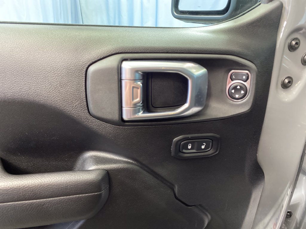 Used 2023 Jeep Wrangler Unlimited Sport AWD/4WD image 14