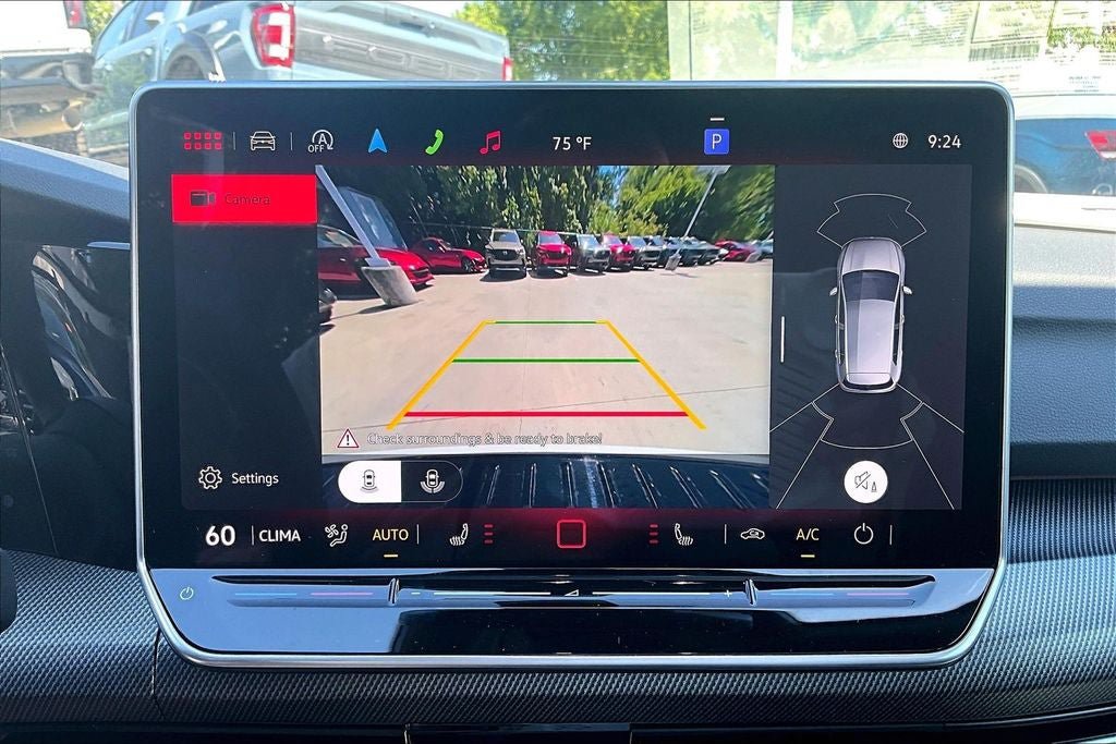 New 2026 Volkswagen GTI SE FWD image 25