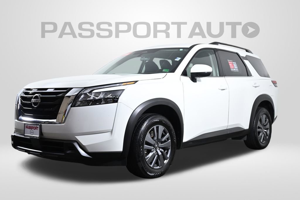 Used 2025 Nissan Pathfinder SV video 1
