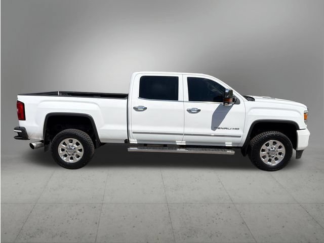 Used 2015 GMC Sierra 2500 Denali w/ Duramax Plus Package AWD/4WD image 6