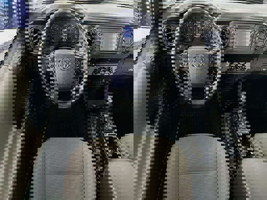 Used 2018 Toyota Tacoma SR w/ SR Convenience Package image 9