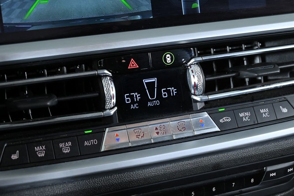 Used 2019 BMW 330i xDrive Sedan w/ Driving Assistance Package image 20