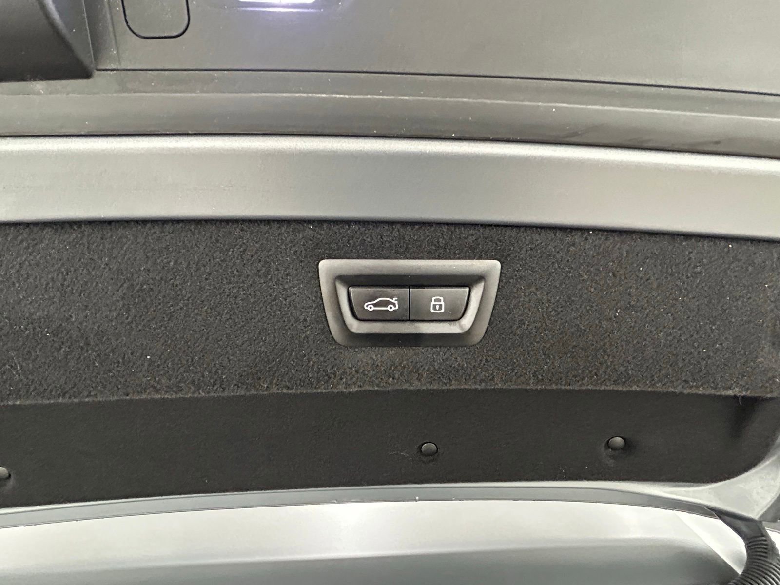 Used 2024 BMW M850i xDrive Convertible image 37