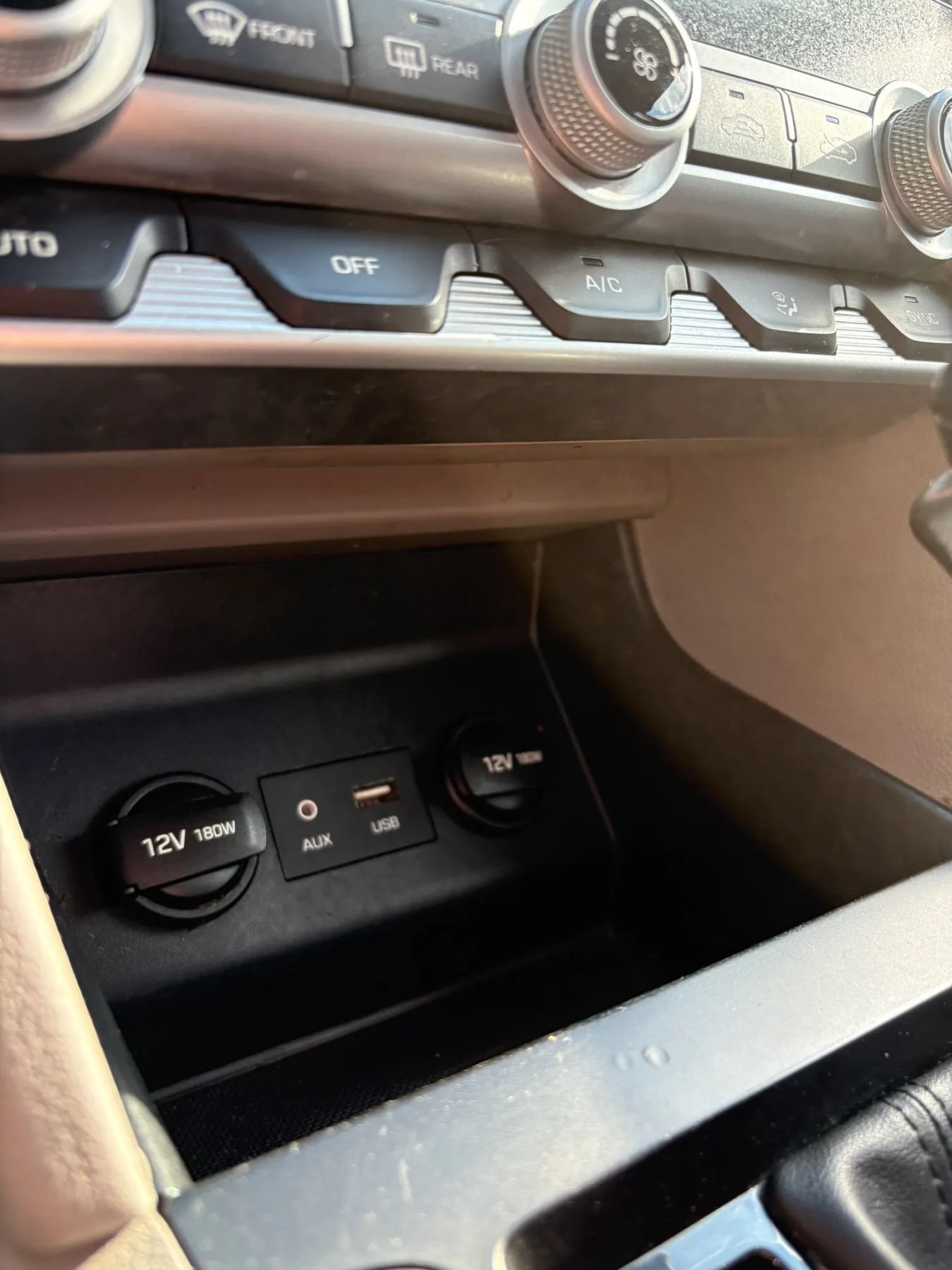 Used 2020 Hyundai Elantra SEL FWD image 19