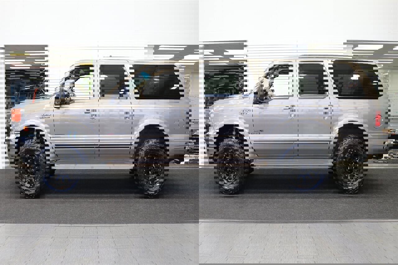 Used 2002 Ford Excursion Limited image 4