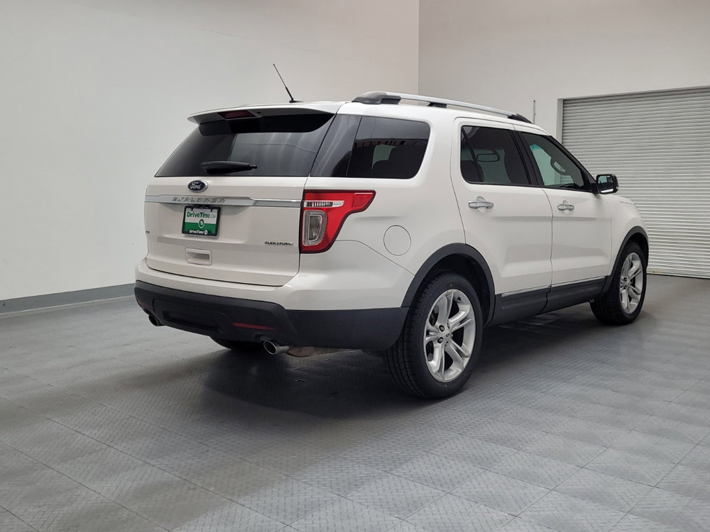 Used 2015 Ford Explorer XLT w/ Equipment Group 202A image 9