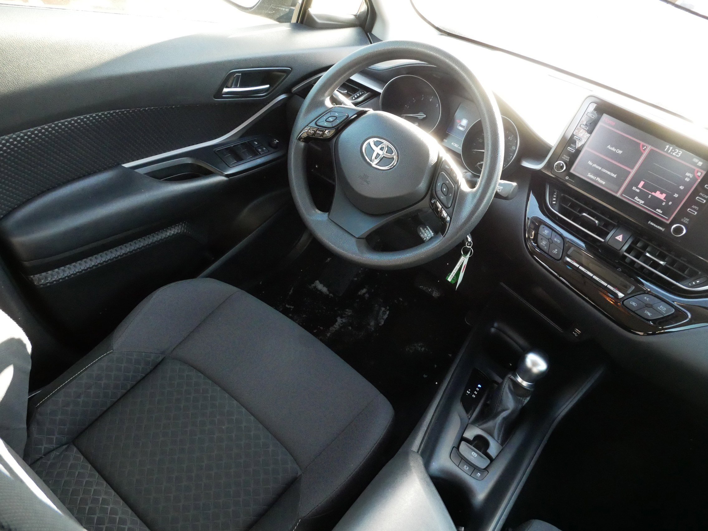 Used 2021 Toyota C-HR LE image 9