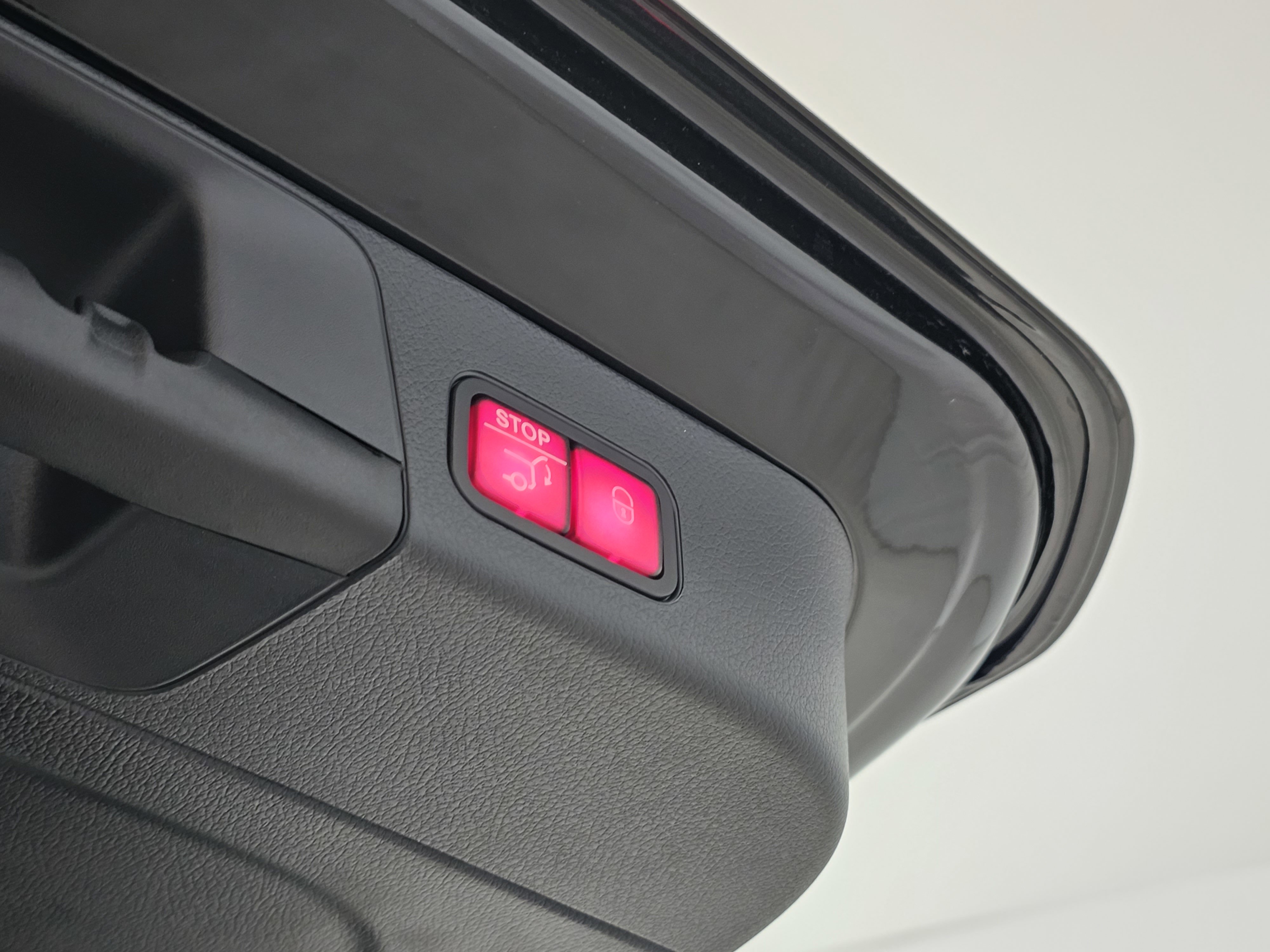 New 2026 Mercedes-Benz GLB 250 4MATIC image 25