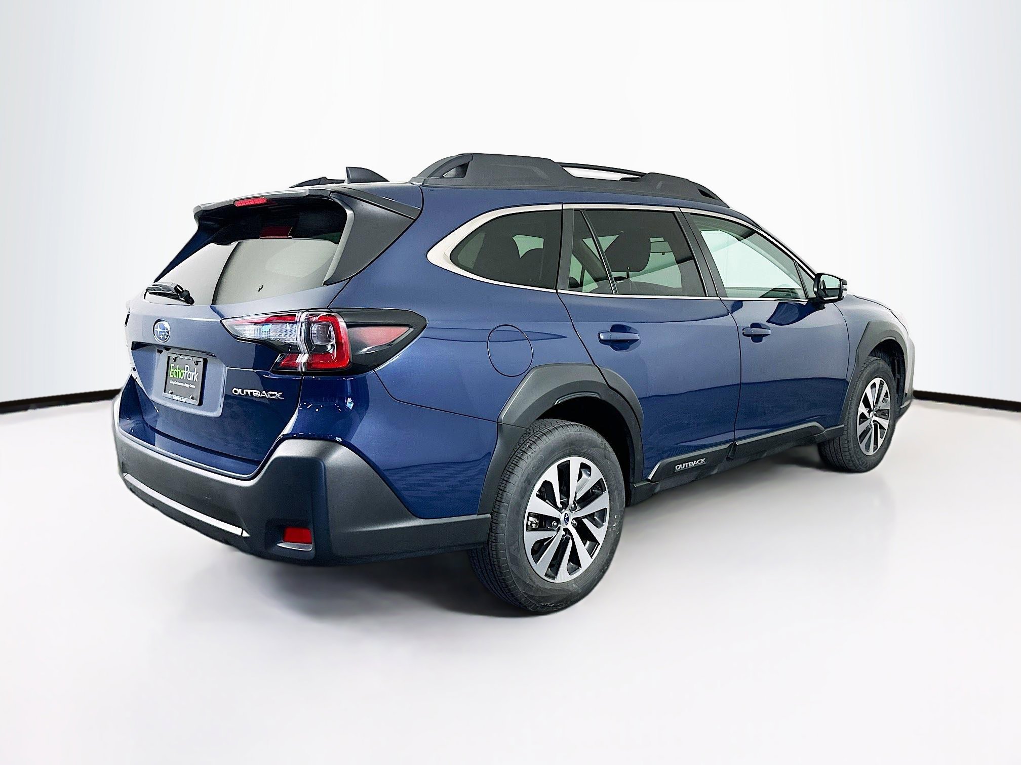 Used 2025 Subaru Outback Premium AWD/4WD image 9
