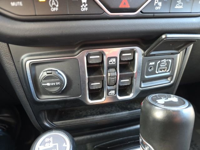 Used 2024 Jeep Wrangler Sahara w/ Technology Group image 28