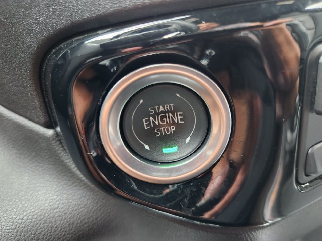 Used 2025 Chevrolet Silverado 2500 High Country w/ Technology Package AWD/4WD image 8