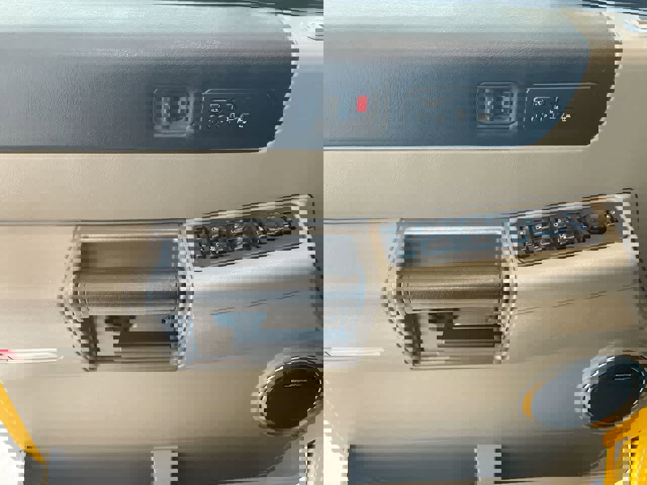 Used 2003 HUMMER H2 w/ Preferred Equipment Group image 13