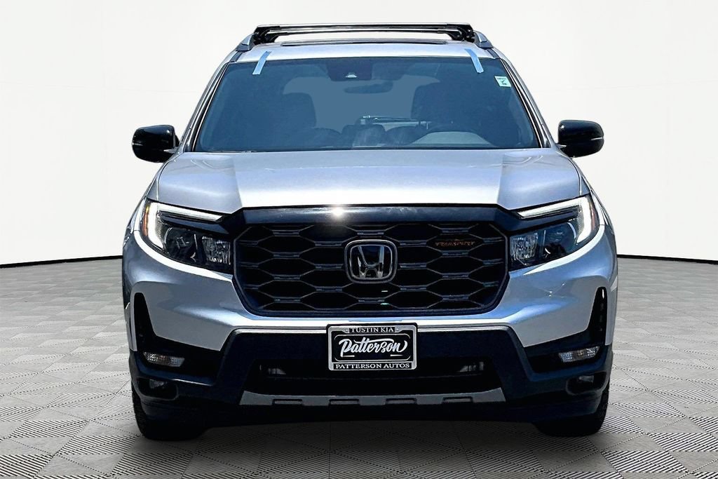 Used 2025 Honda Passport TrailSport image 3