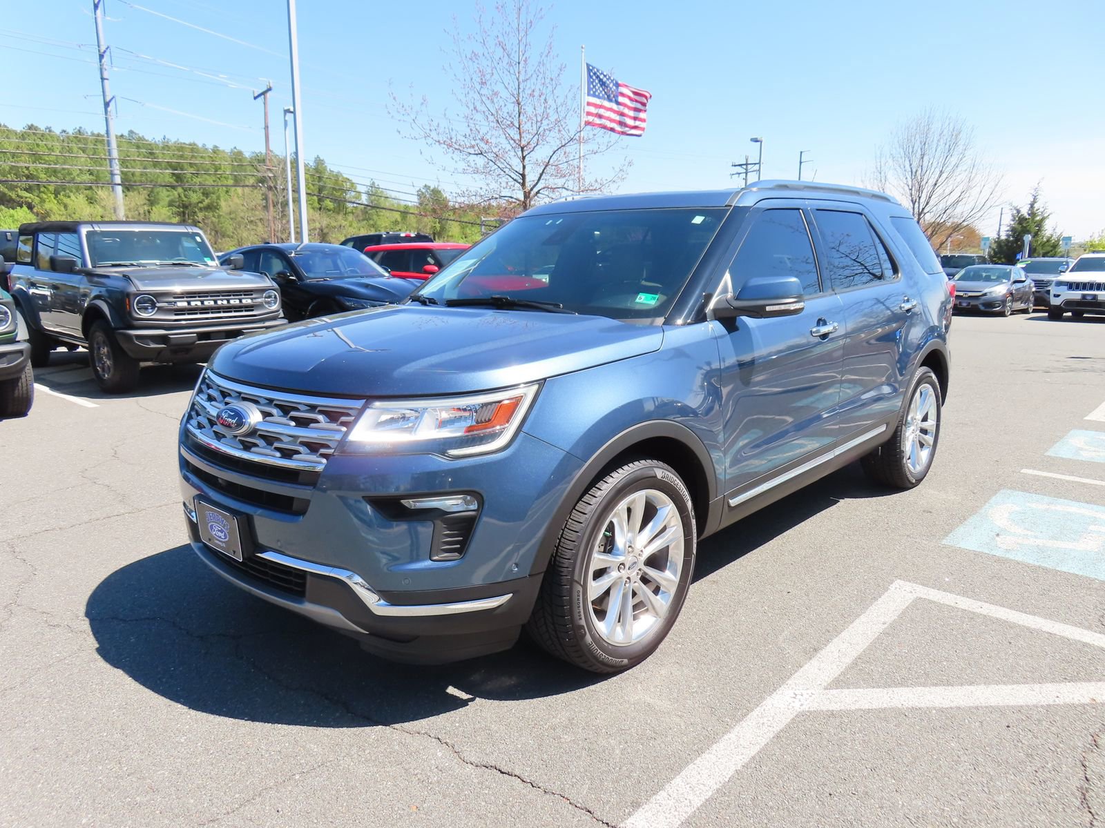 Used 2018 Ford Explorer Limited w/ Equipment Group 301A image 3