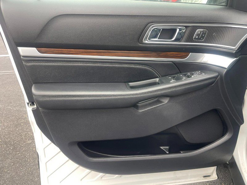 Used 2019 Ford Explorer Limited image 19