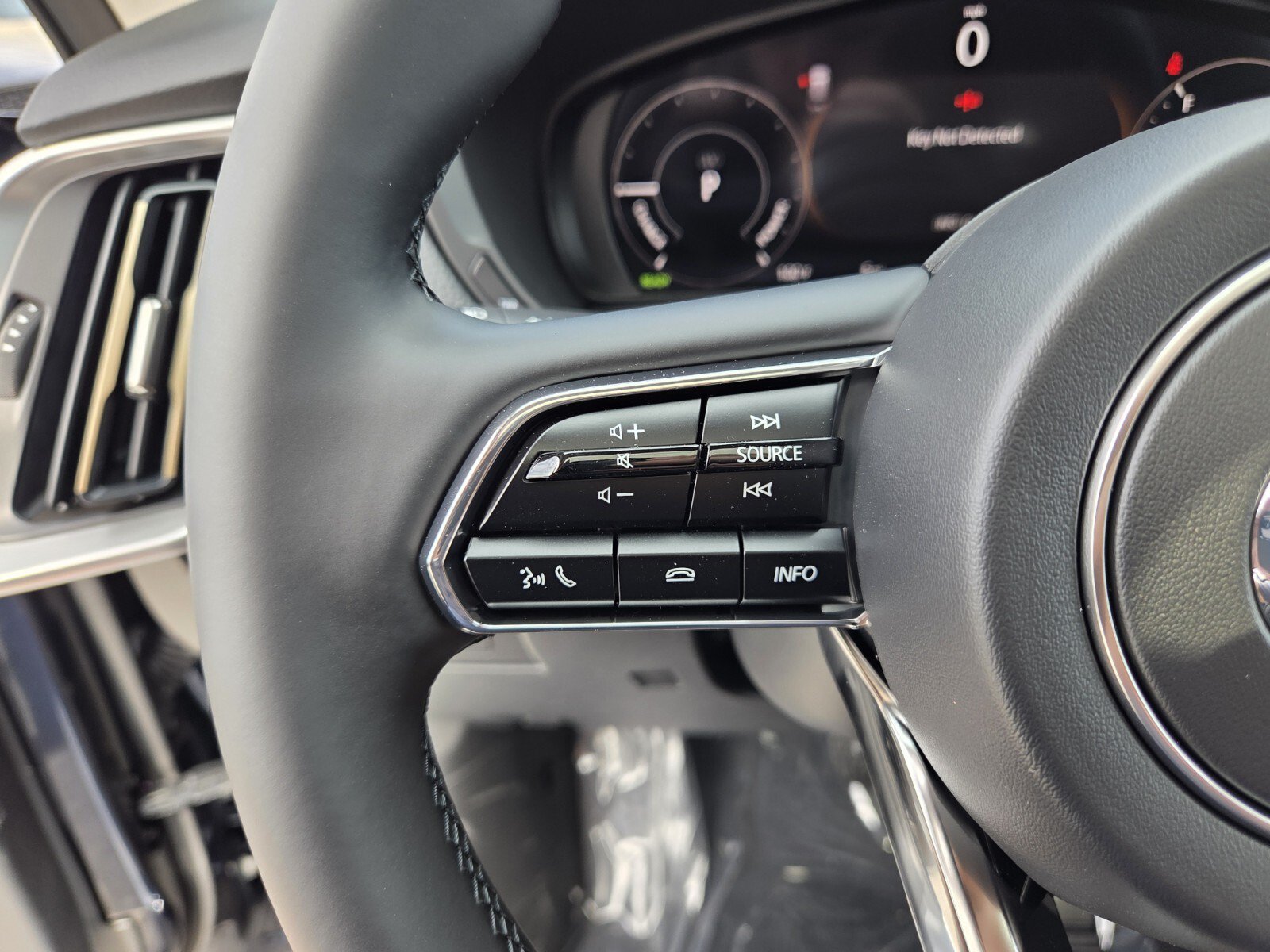 New 2026 MAZDA CX-90 Plug-In Hybrid w/Premium Sport AWD/4WD image 31
