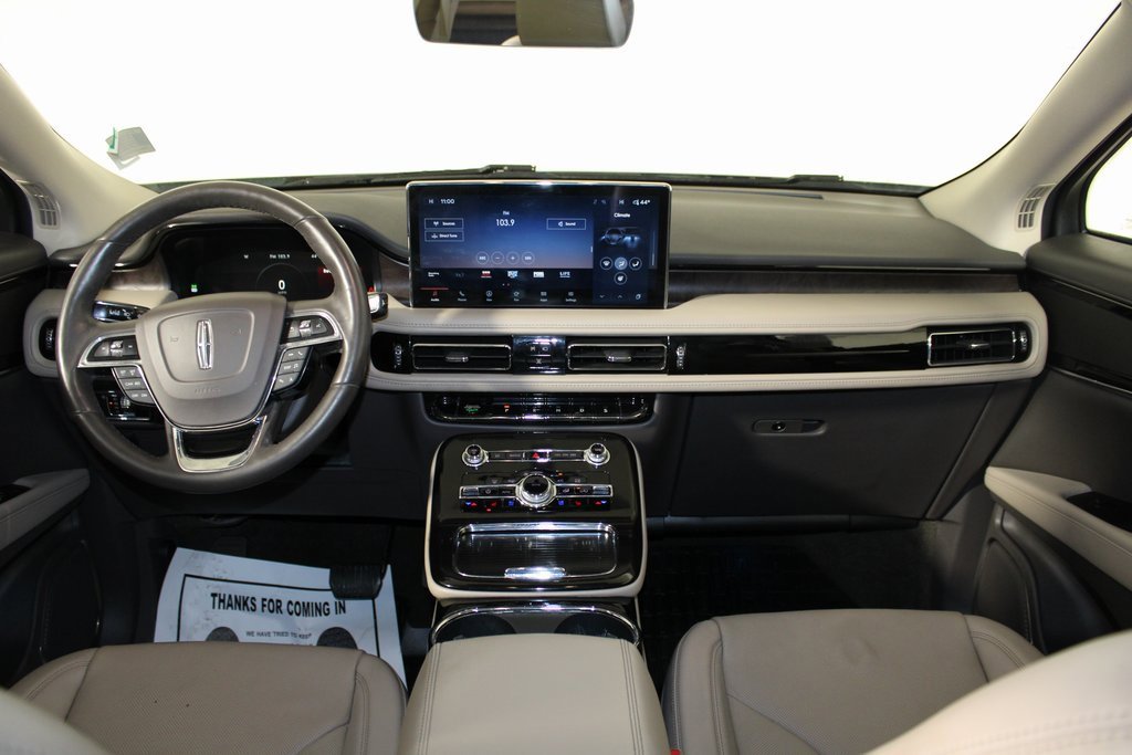 Used 2022 Lincoln Nautilus Reserve image 13