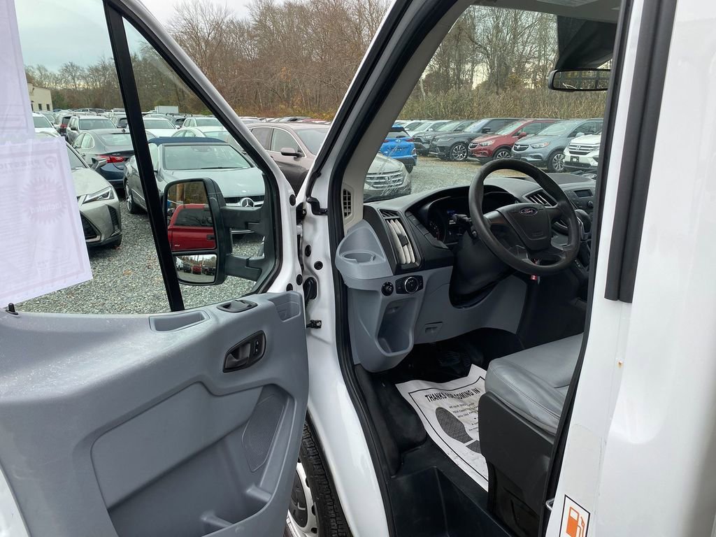 Used 2018 Ford Transit 250 138 image 3