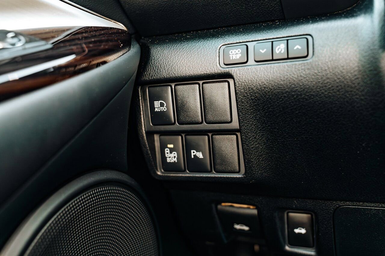 Used 2019 Lexus RC 350 w/ Premium Package image 23