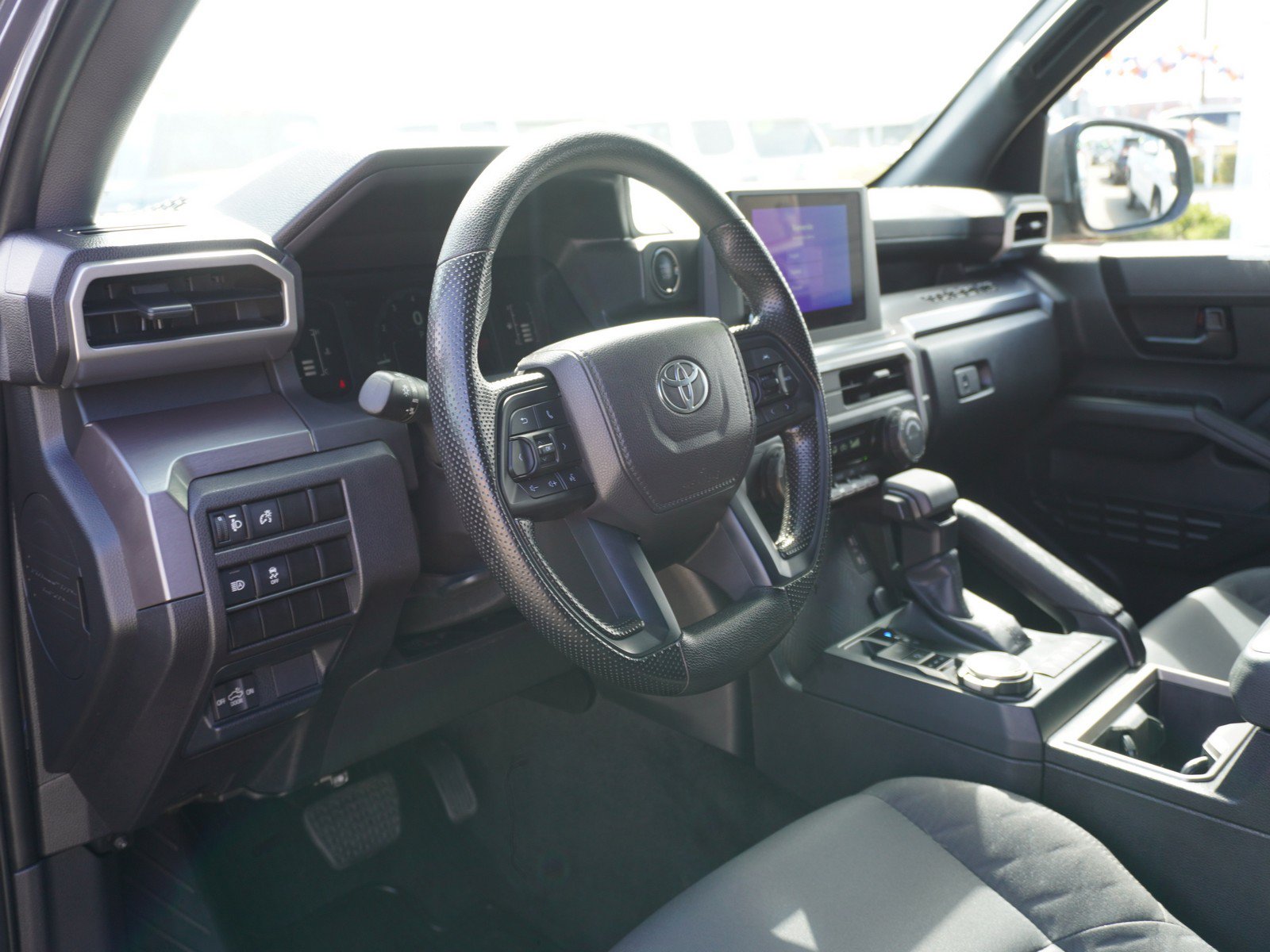 Used 2025 Toyota Tacoma SR5 AWD/4WD image 20