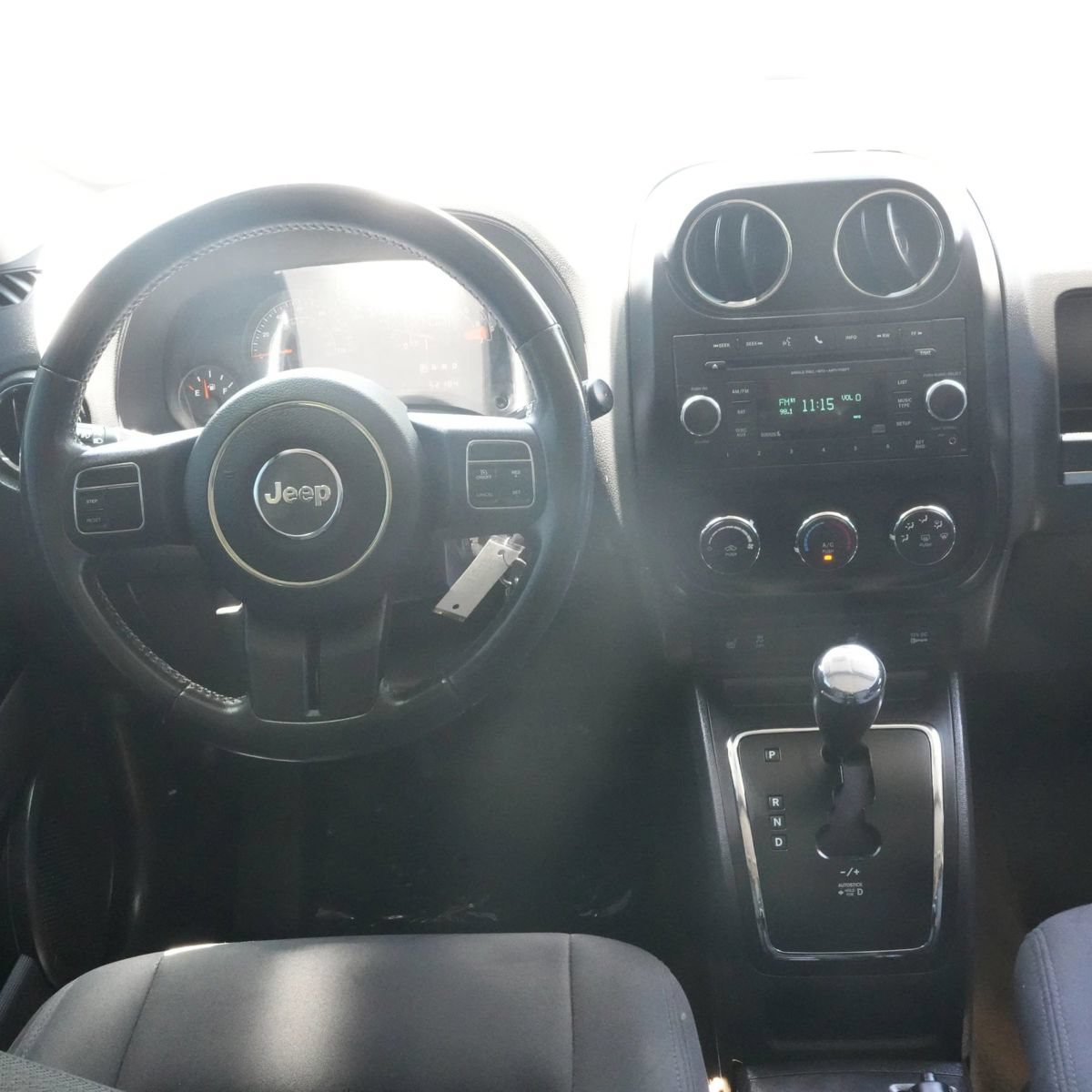 Used 2017 Jeep Patriot Latitude AWD/4WD image 5