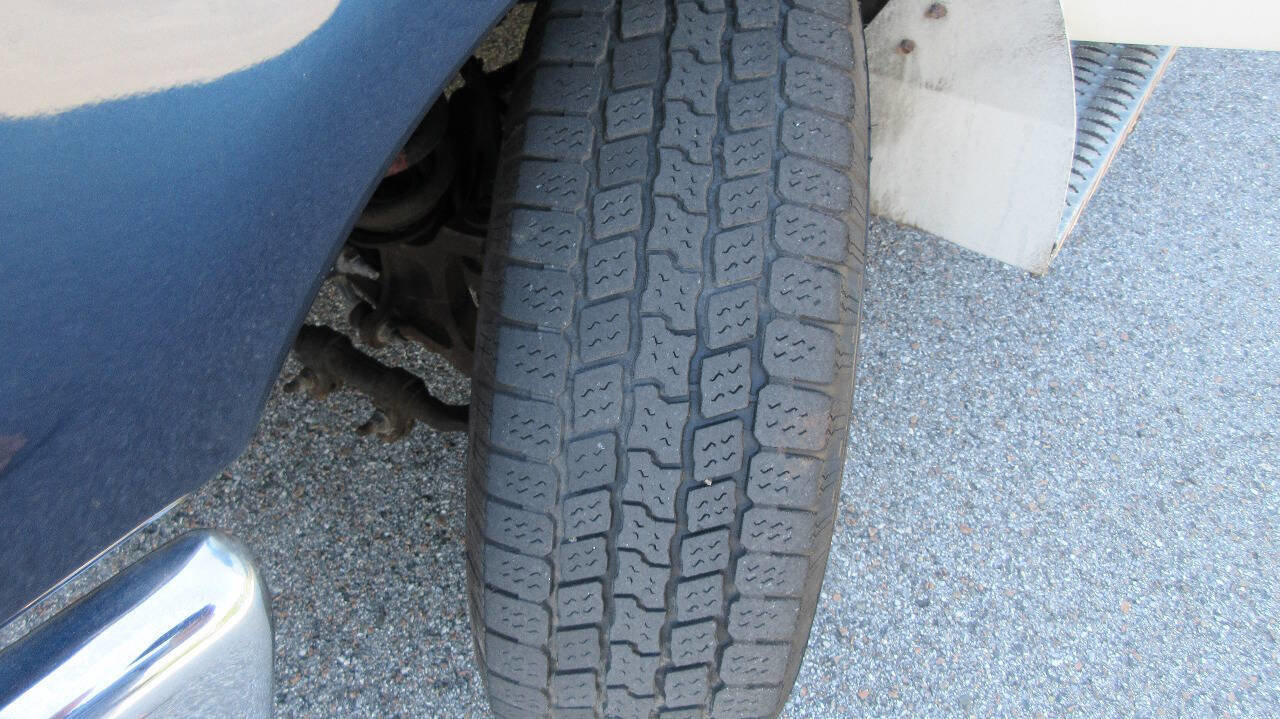 Used 2013 Ford E-350 and Econoline 350 Extended Super Duty w/ PWR Group RWD image 40