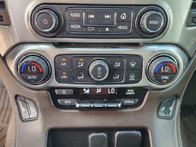 Used 2020 Chevrolet Tahoe LT w/ Luxury Package RWD image 18