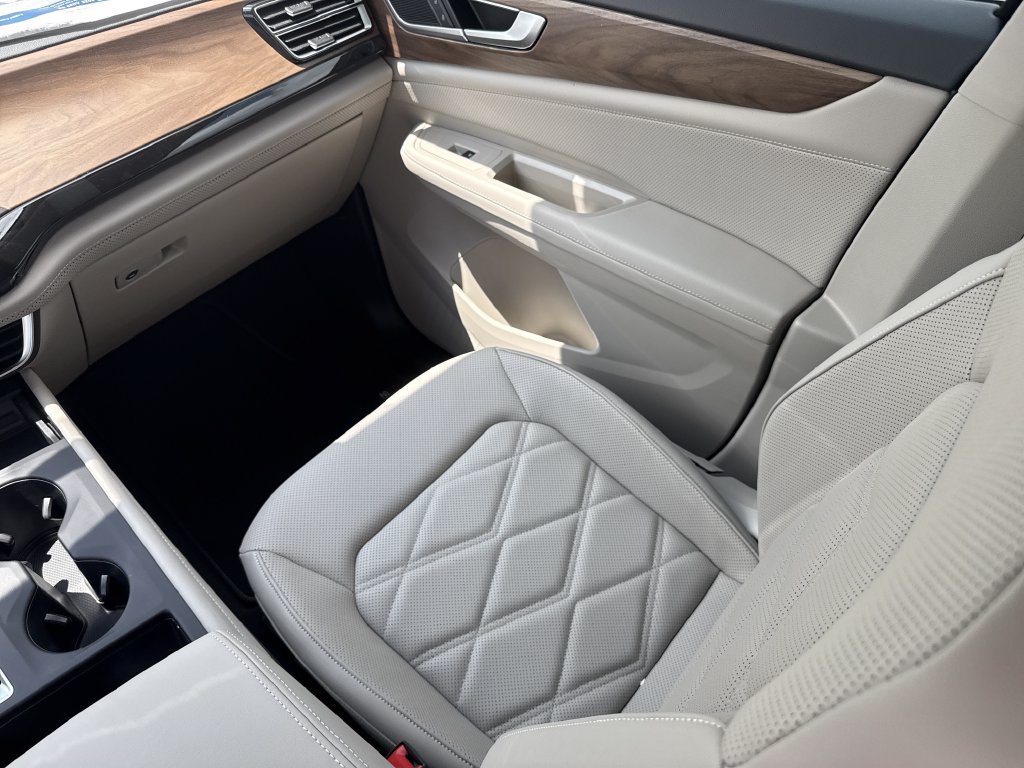 New 2026 Volkswagen Atlas SE FWD image 23