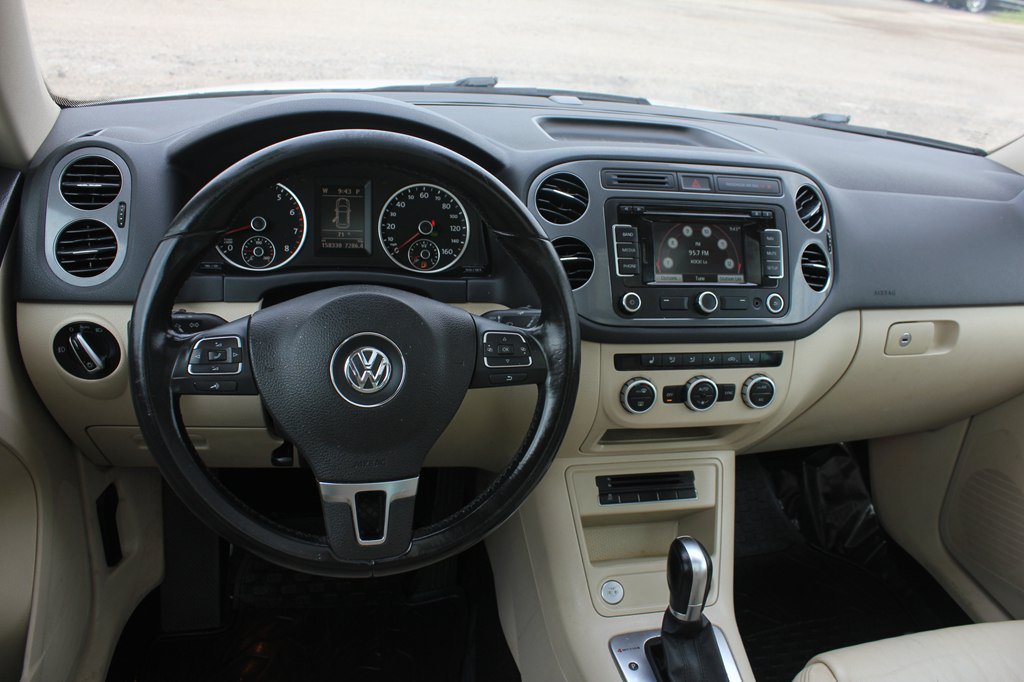 Used 2013 Volkswagen Tiguan SEL AWD/4WD image 9