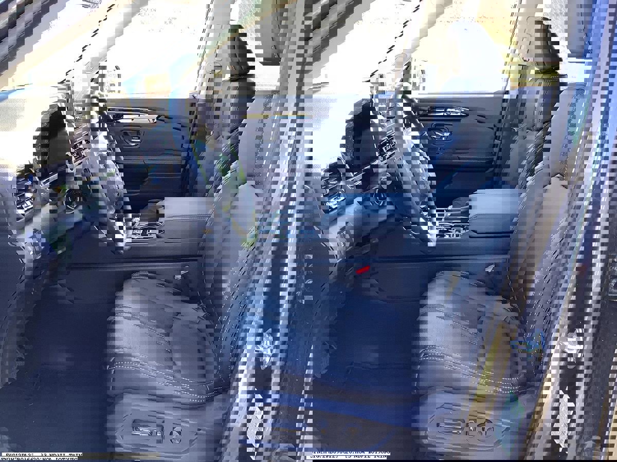 Used 2023 Honda Pilot Touring image 13