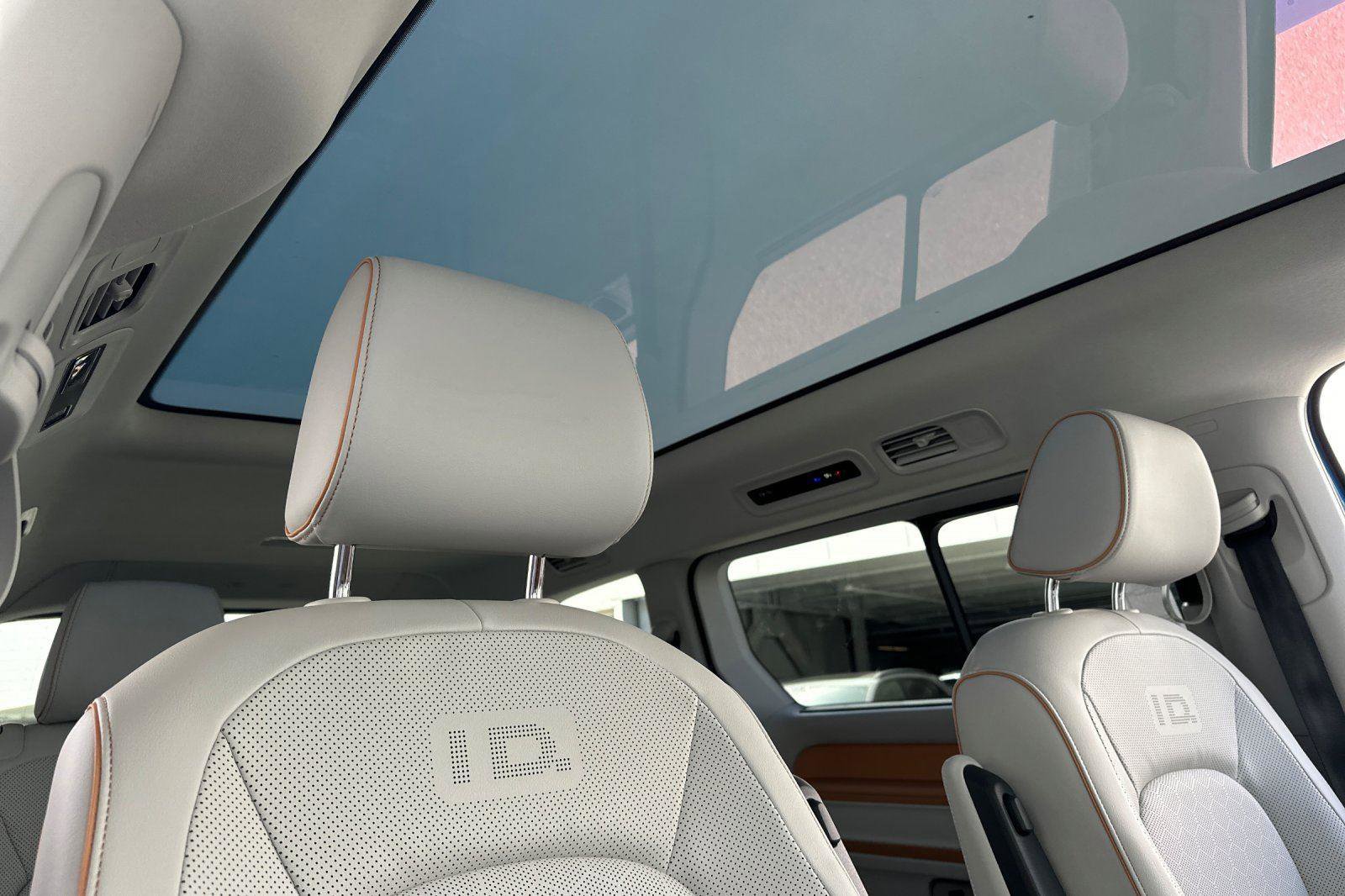 New 2025 Volkswagen ID. Buzz 1st Edition image 17